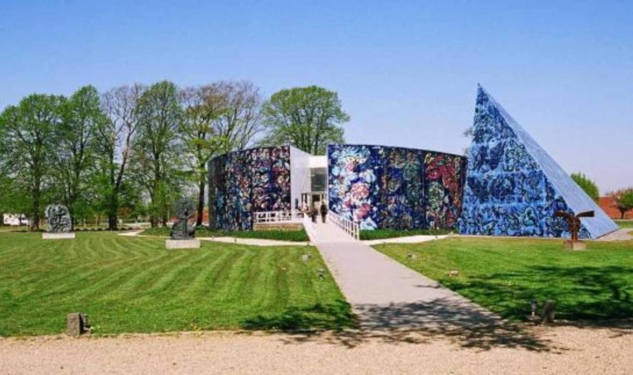 Taet Pa Centrum & Mch/Boxen - Huset Nr. 11 Herning Bagian luar foto